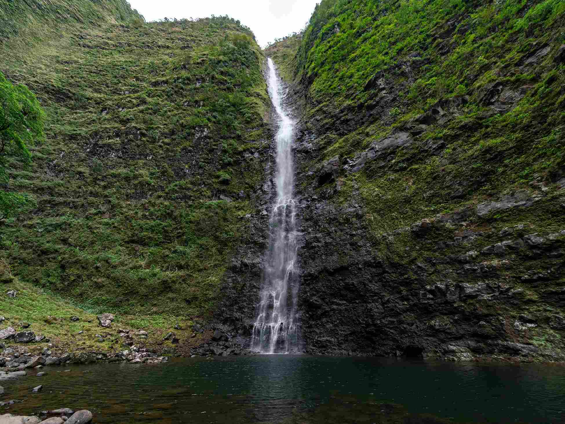 Hanakāpīʻai Falls Trail