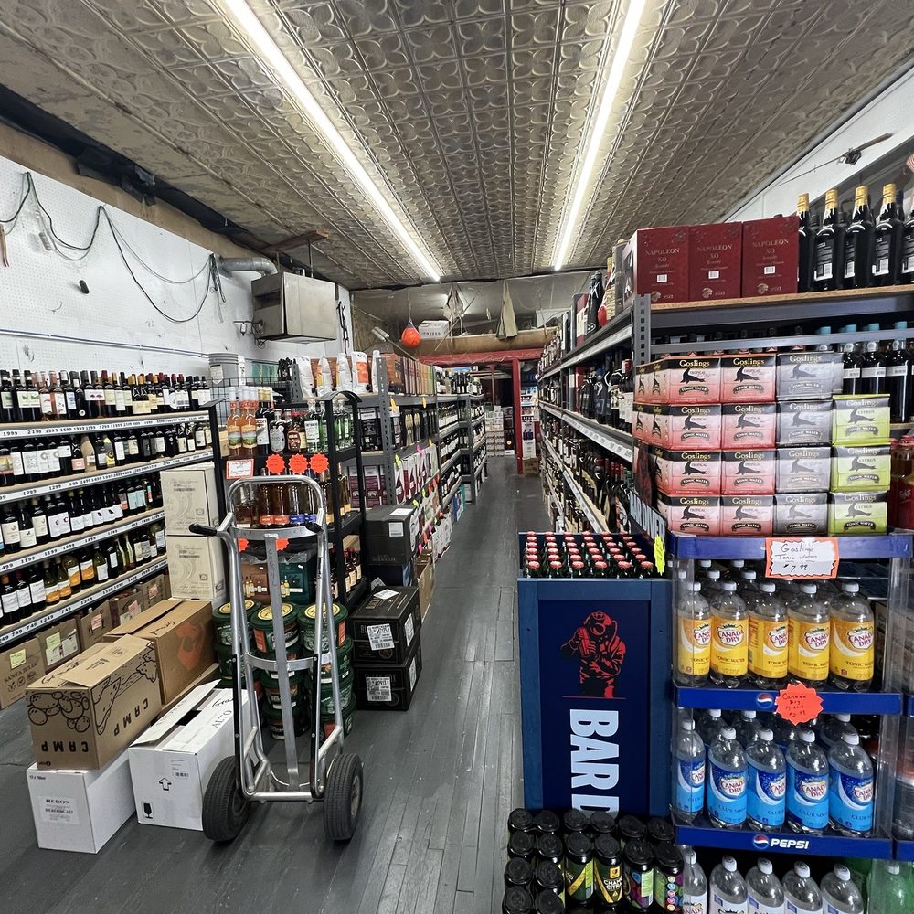Buy Groceries and Liquor in Grand Marais